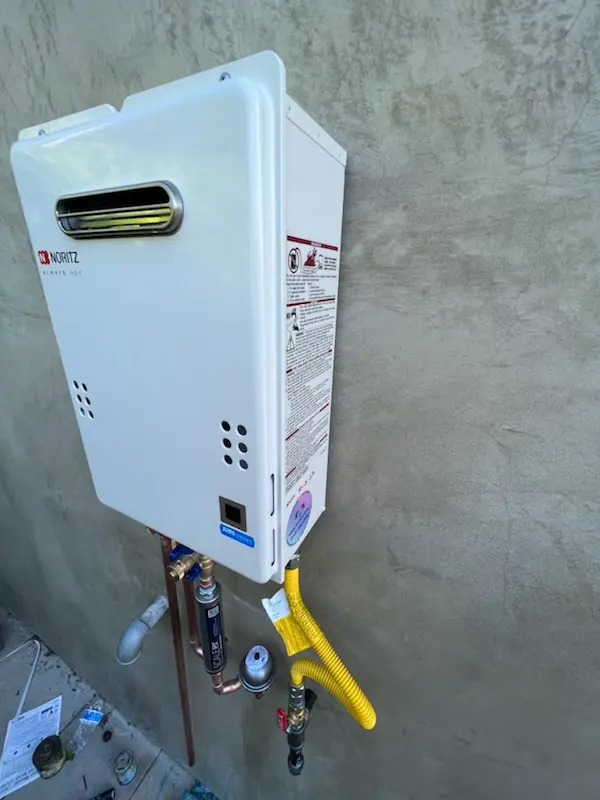 Tankless water heater installation for Silver Falls homes